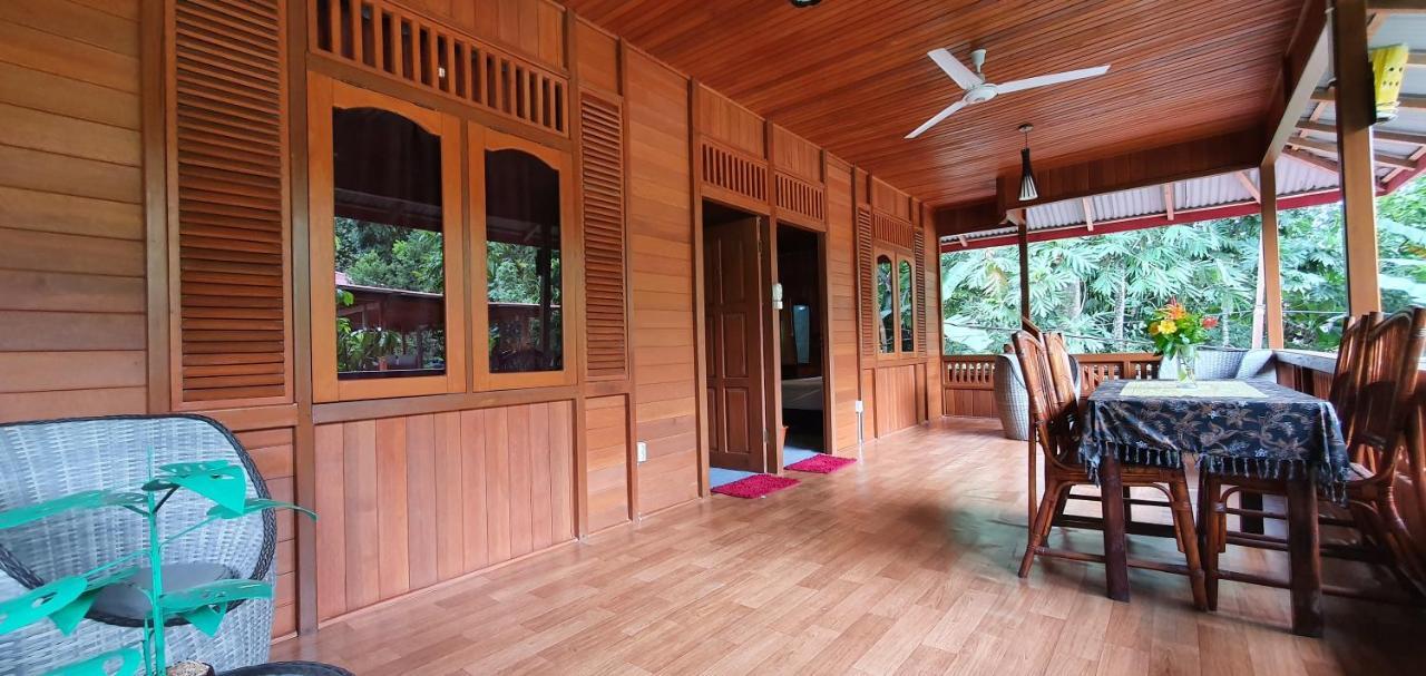 Bunaken Villa Queen'S Dive Manado Esterno foto