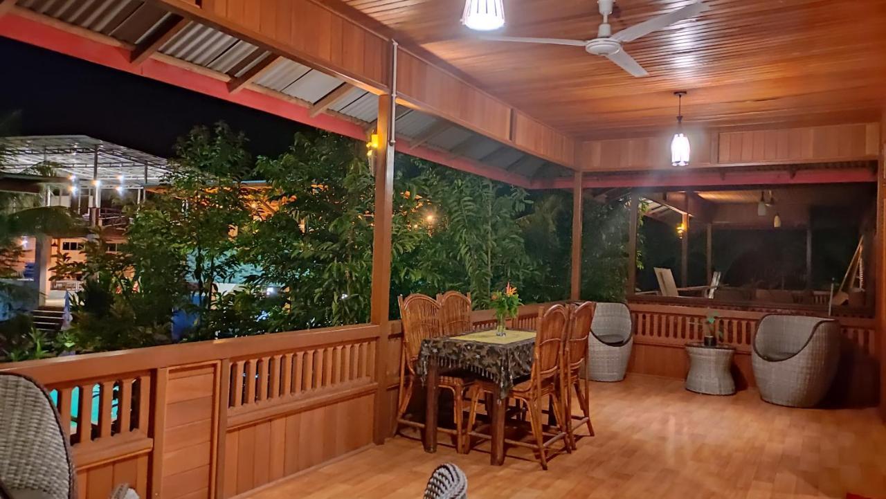 Bunaken Villa Queen'S Dive Manado Esterno foto